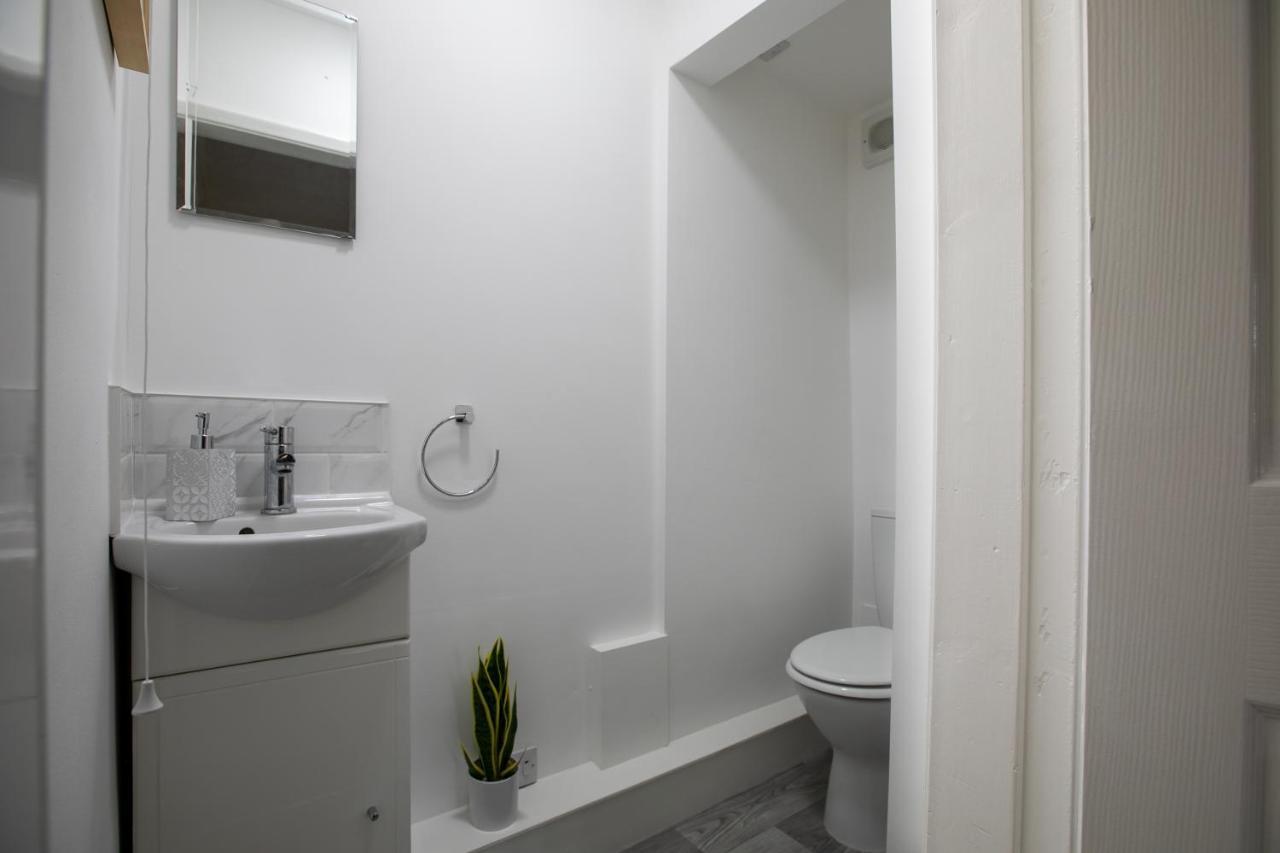 Ludlow Drive 3 Bed Contractor Family Town House In Melton Mowbray Eksteriør billede